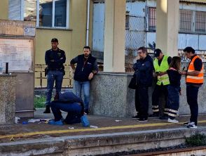 L'accusa al capotreno accoltellato da parte dell'aggressore, la confessione e il racconto del 21enne arrestato