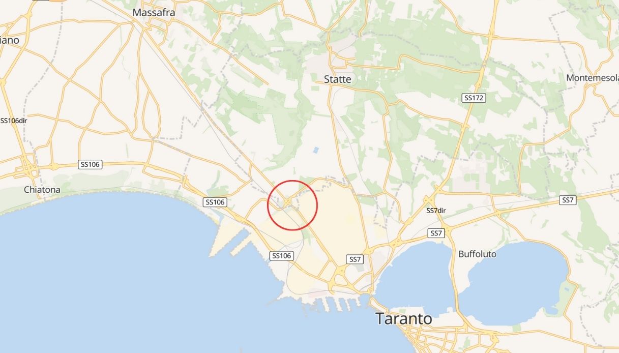 ciclisti taranto auto pirata incidente