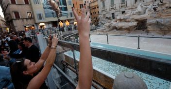 fontana-di-trevi-piscina-critiche