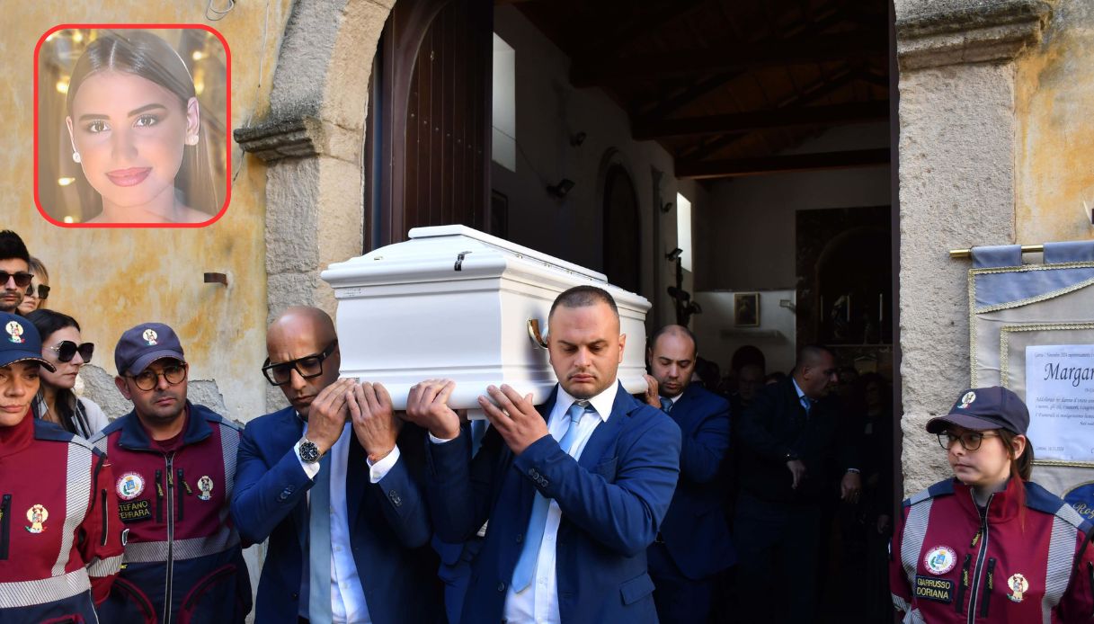 https://wips.plug.it/cips/notizie.virgilio.it/cms/2024/11/funerali-margaret-spada-lentini.jpg