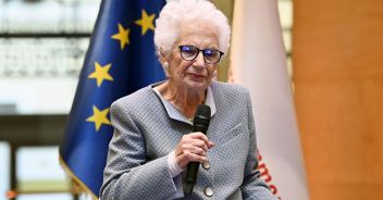 liliana-segre-murale-milano-film-cinema