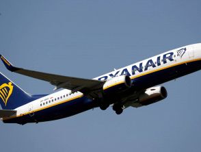 Paura e malori sul volo Ryanair Torino - Lamezia Terme, comunicazioni interrotte con la torre: cosa è successo