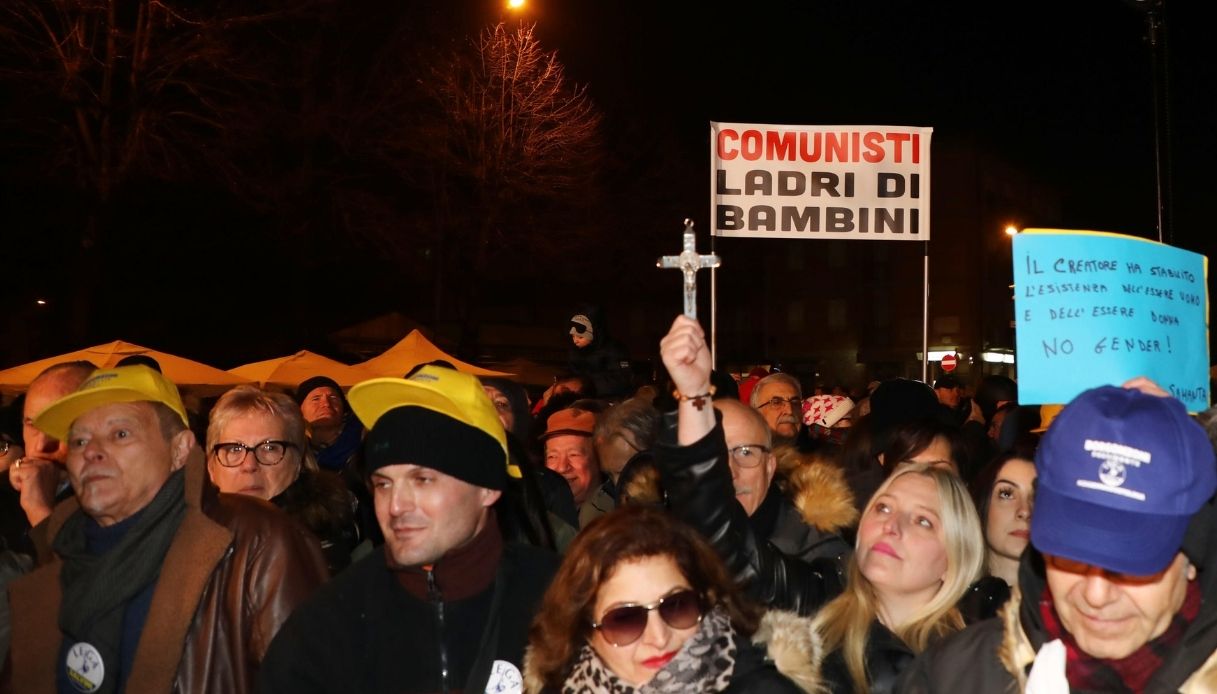 proteste matteo renzi giorgia meloni bibbiano