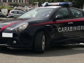 Minaccia l'ex compagna incinta con una siringa a Roma dopo 194 telefonate: arrestato stalker