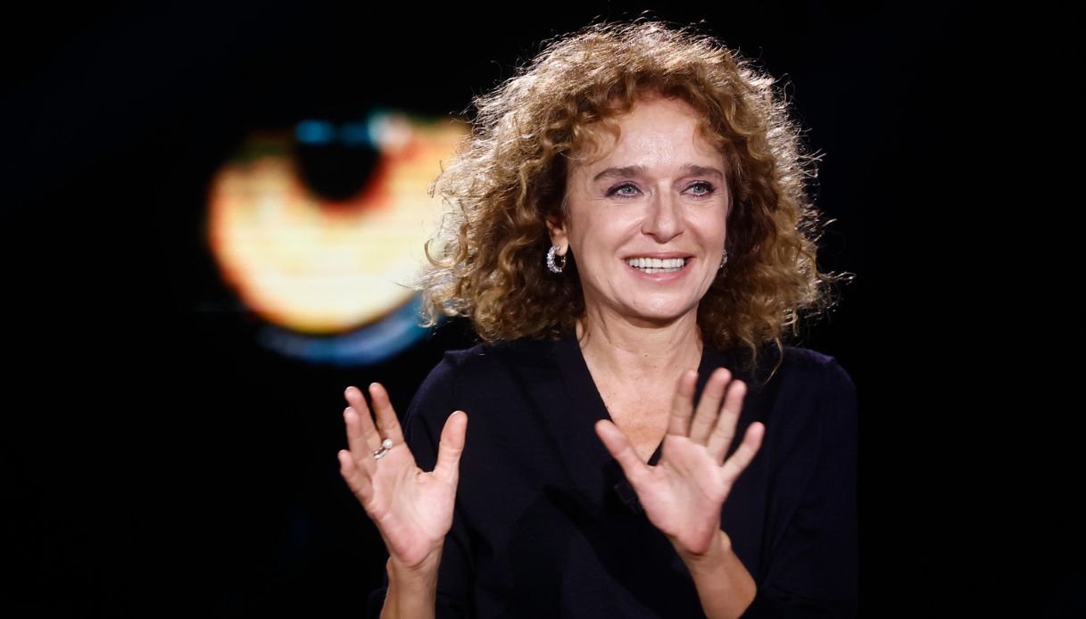 https://wips.plug.it/cips/notizie.virgilio.it/cms/2024/11/valeria-golino-belve-droghe.jpg