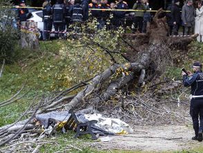 Francesca Ianni morta a Roma schiacciata da un albero caduto a Colli Aniene: era al parco coi tre figli