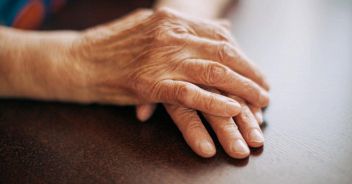 badante Casalnuovo Napoli anziana abbandonata