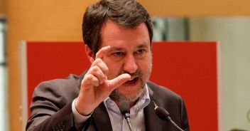 bere-salvini-codice-della-strada