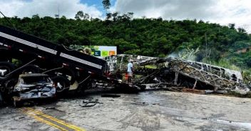 brasile-incidente-autobus-camion-morti