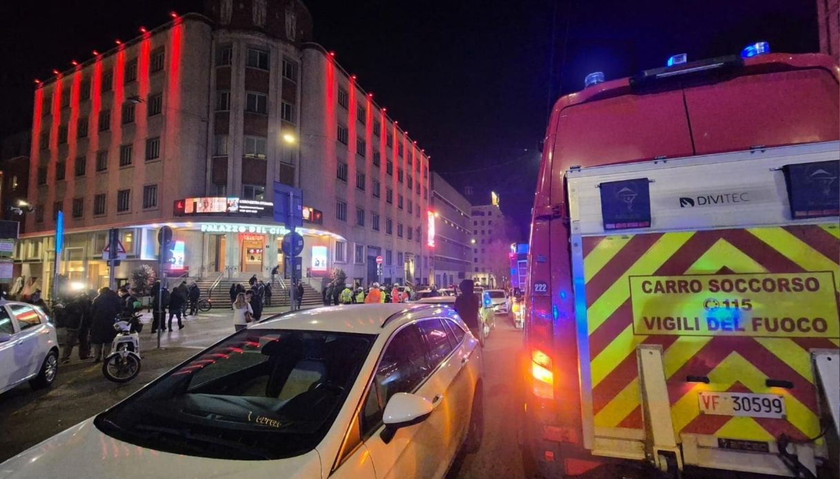 cinema anteo milano incendio