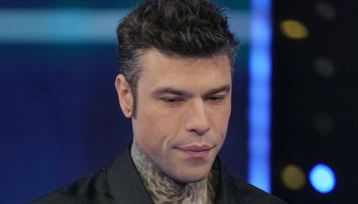 https://wips.plug.it/cips/notizie.virgilio.it/cms/2024/12/fedez-sanremo-carlo-conti-madre-rai-1.jpg