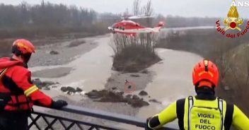 fiume-selfie-reggio-emilia-salvataggio