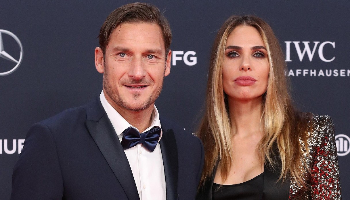 https://wips.plug.it/cips/notizie.virgilio.it/cms/2024/12/francesco-totti-ilary-blasi.jpg