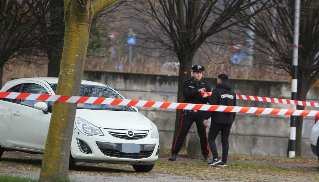 Giussano ragazza accoltellata TikTok parcheggio