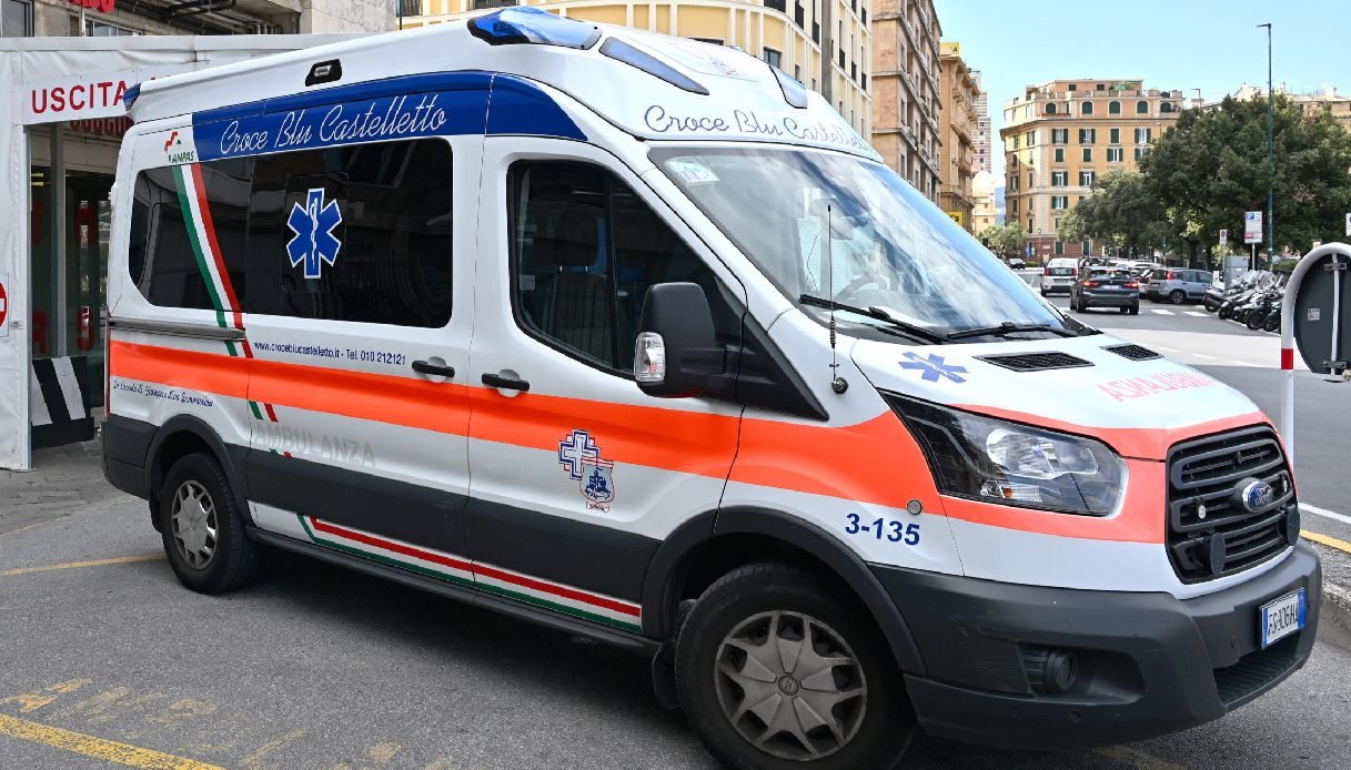 Tragico incidente a Viareggio sulla variante Aurelia: scontro tra due auto, morte mamma e figlia di 11 anni