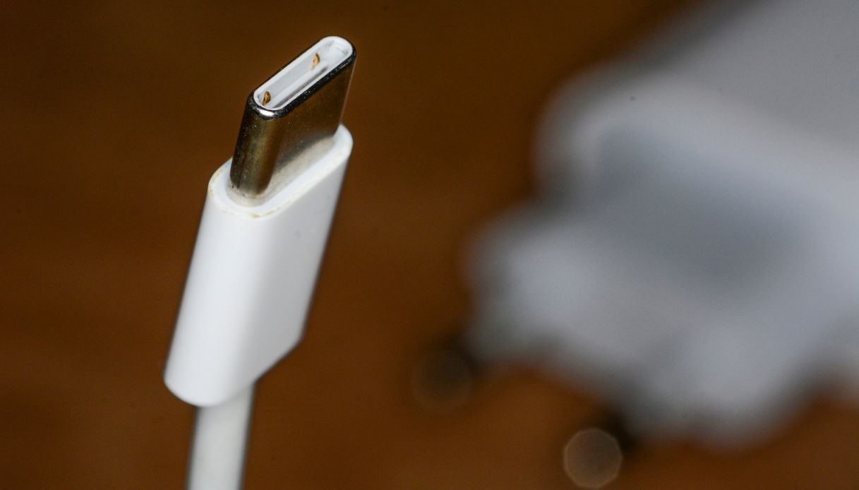 iphone ritira iphone 14 normativa ue usb-c