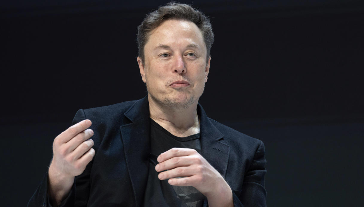 https://wips.plug.it/cips/notizie.virgilio.it/cms/2024/12/lavora-con-noi-elon-musk.jpg