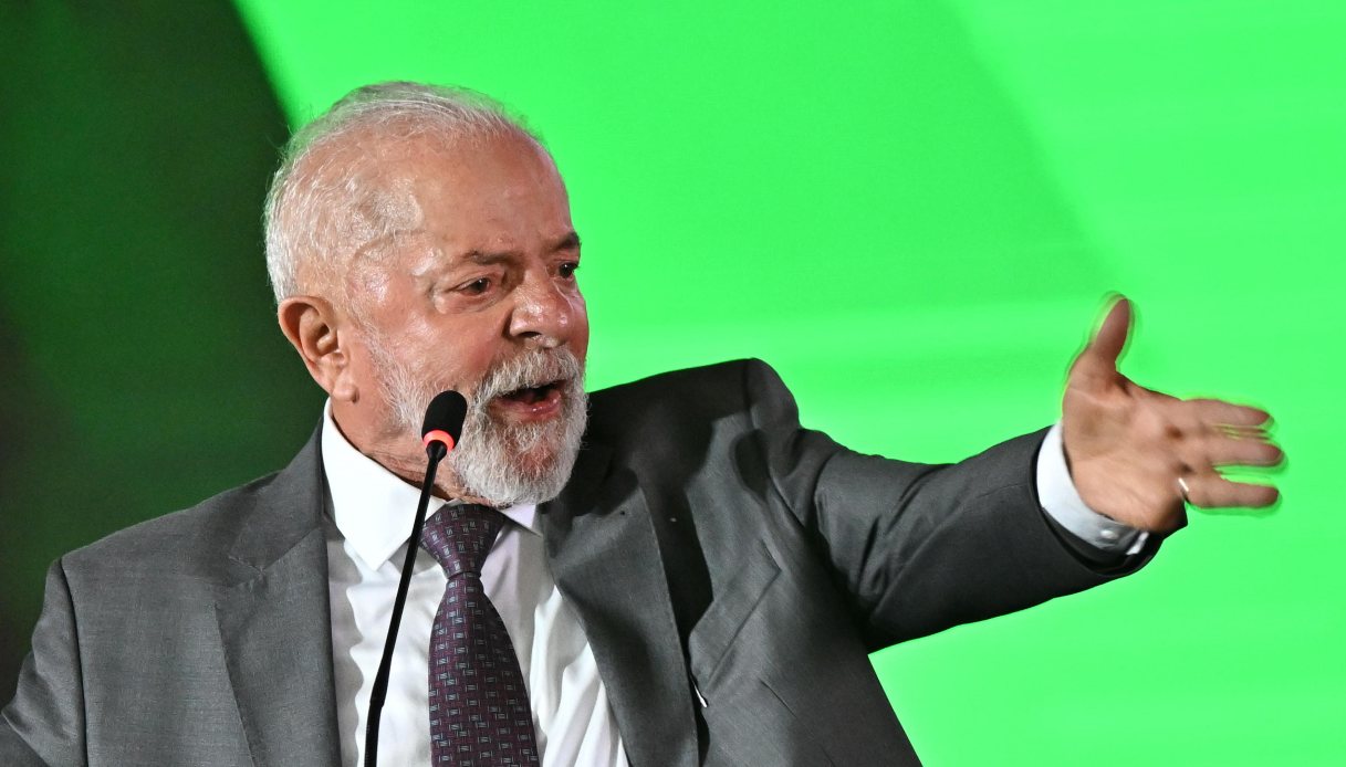 Lula Operato D'urgenza Per Emorragia Intracranica, è In Terapia ...