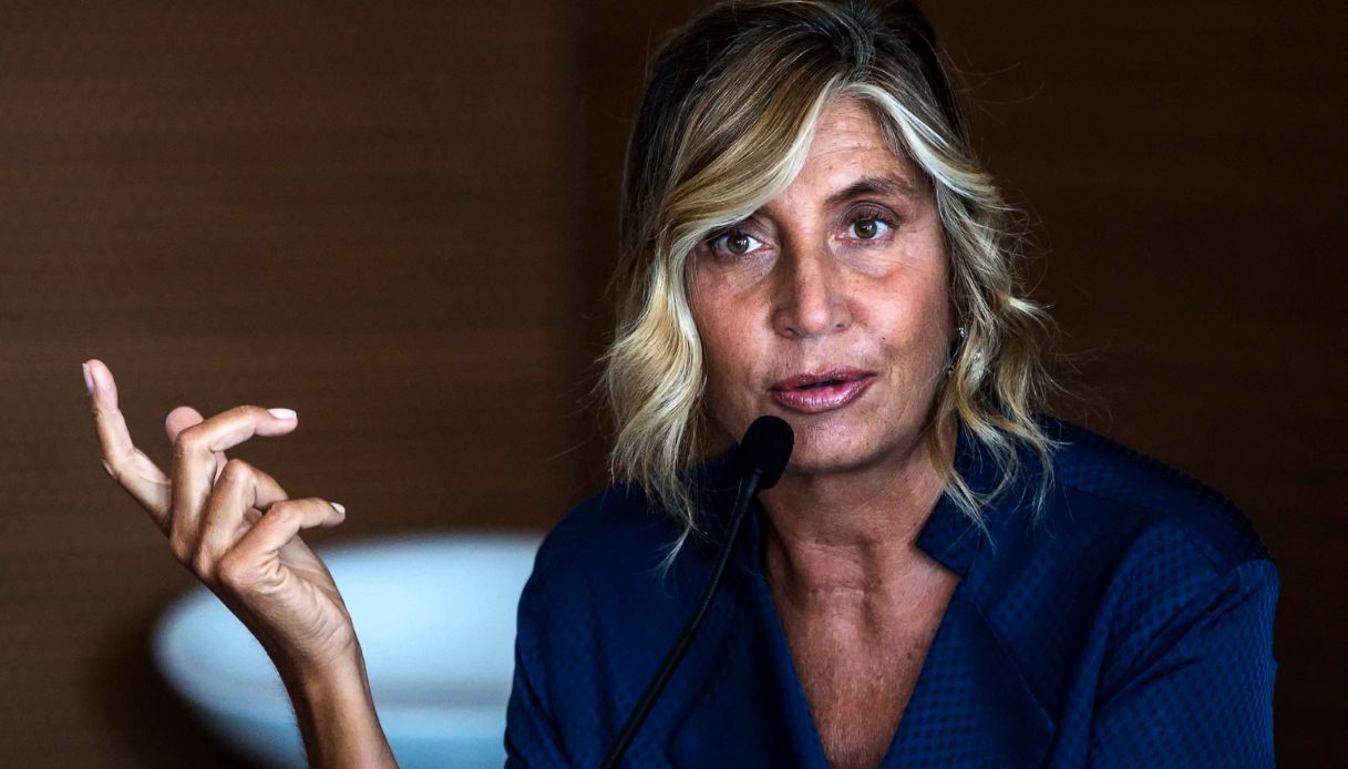 Myrta Merlino via da Pomeriggio Cinque? Conduzione a Dario Maltese, quale futuro per la giornalista