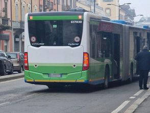 15enne morta a Cremona investita dall'autobus mentre andava a scuola: avrebbe attraversato col rosso