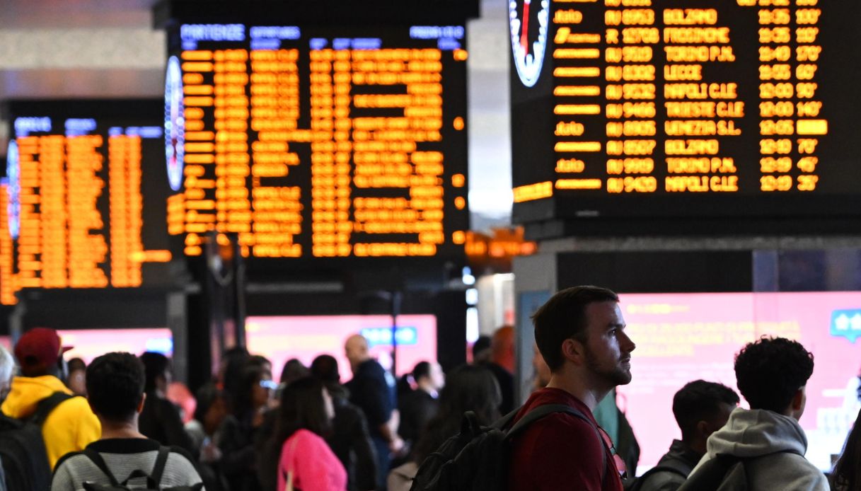 Caos treni sulla linea AV Roma   Firenze, altro guasto e ritardi fino a 70 minuti: intervento dei tecnici