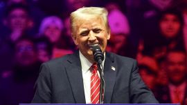 Donald Trump avec les crypto-monnaies a 