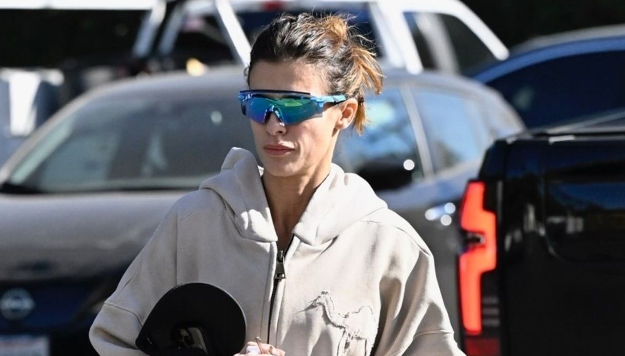 Elisabetta Canalis racconta gli incendi a Los Angeles: "Mi ha colpito Arnold Schwarzenegger"