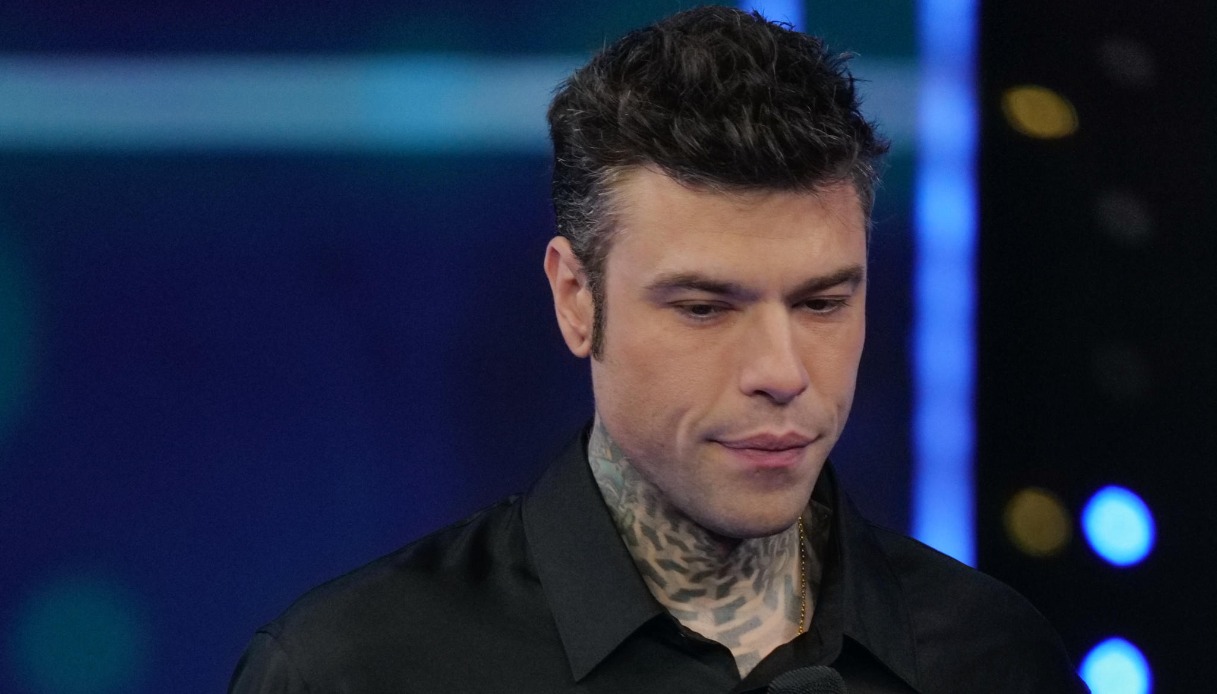 https://wips.plug.it/cips/notizie.virgilio.it/cms/2025/01/fedez-fabrizio-corona-angelica-montini.jpg