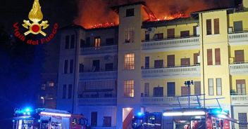 incendio palazzo corsico milano
