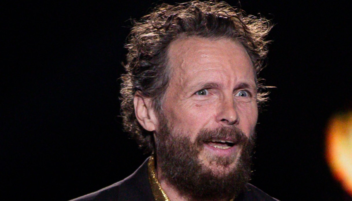 Jovanotti e la paura dopo l'incidente in bici: "Ho rischiato di morire veramente, ho perso 4 litri di sangue"