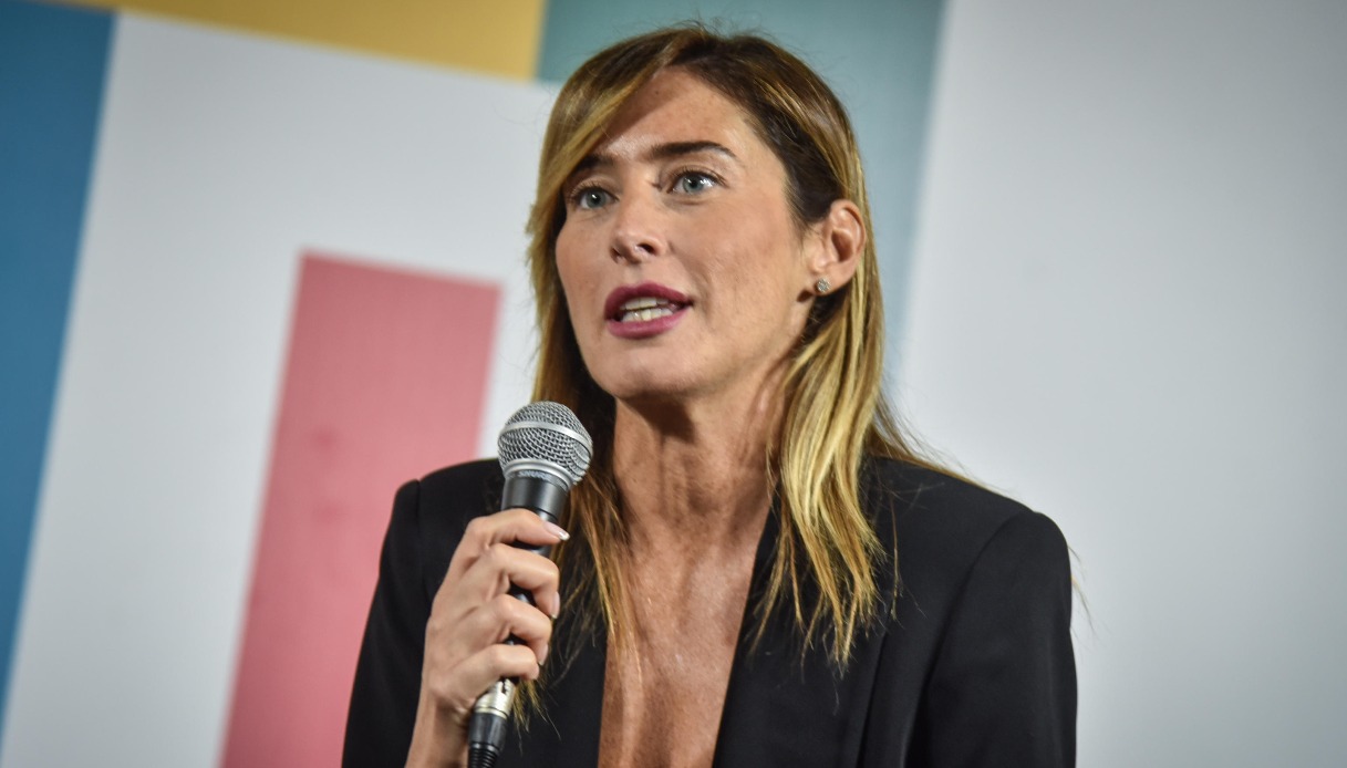 https://wips.plug.it/cips/notizie.virgilio.it/cms/2025/01/maria-elena-boschi-fdi-meloni.jpg