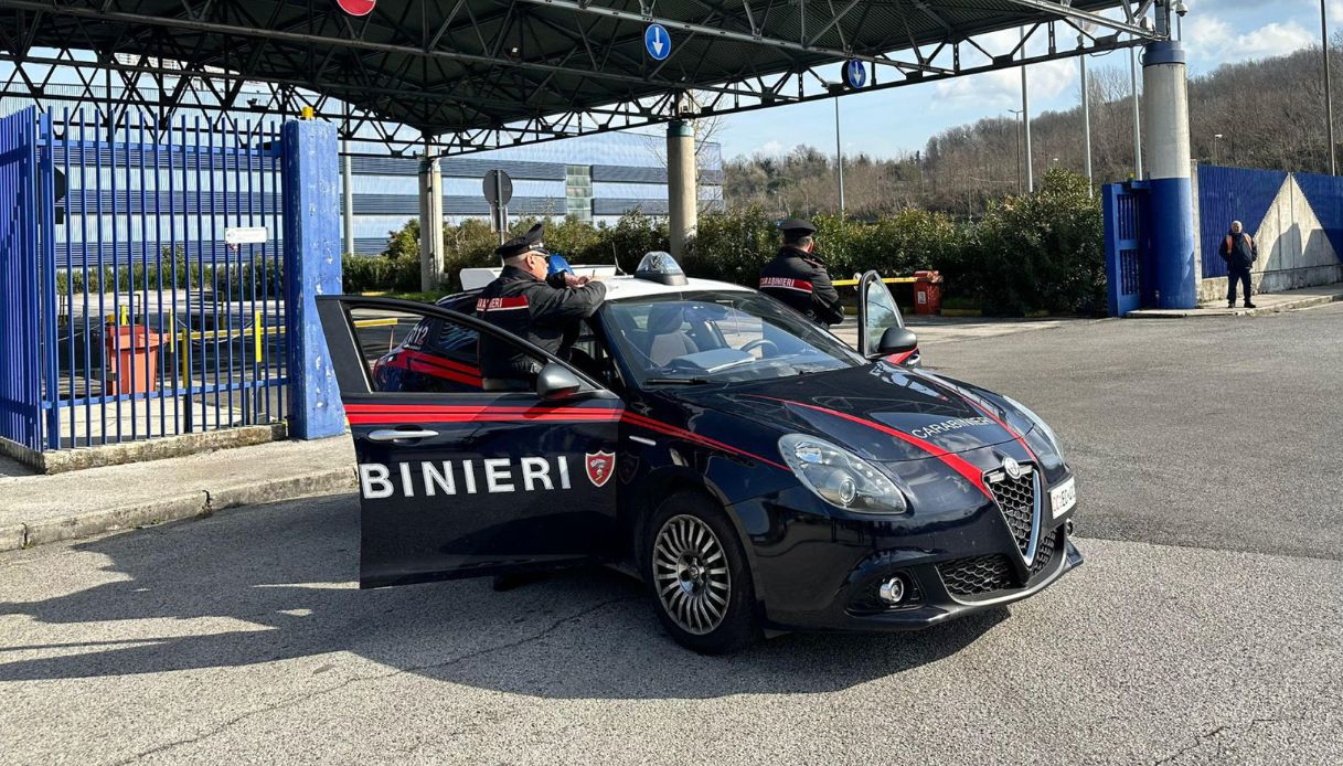 Operaio morto in cartiera a Lucca, svolta nel caso: nessun incidente sul lavoro, si indaga per omicidio