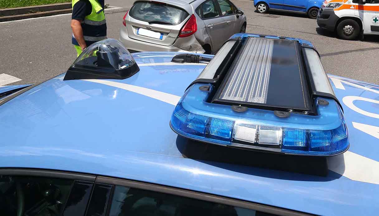 23enne picchiata selvaggiamente dal compagno in strada a Bolzano dopo una banale lite di coppia in un locale