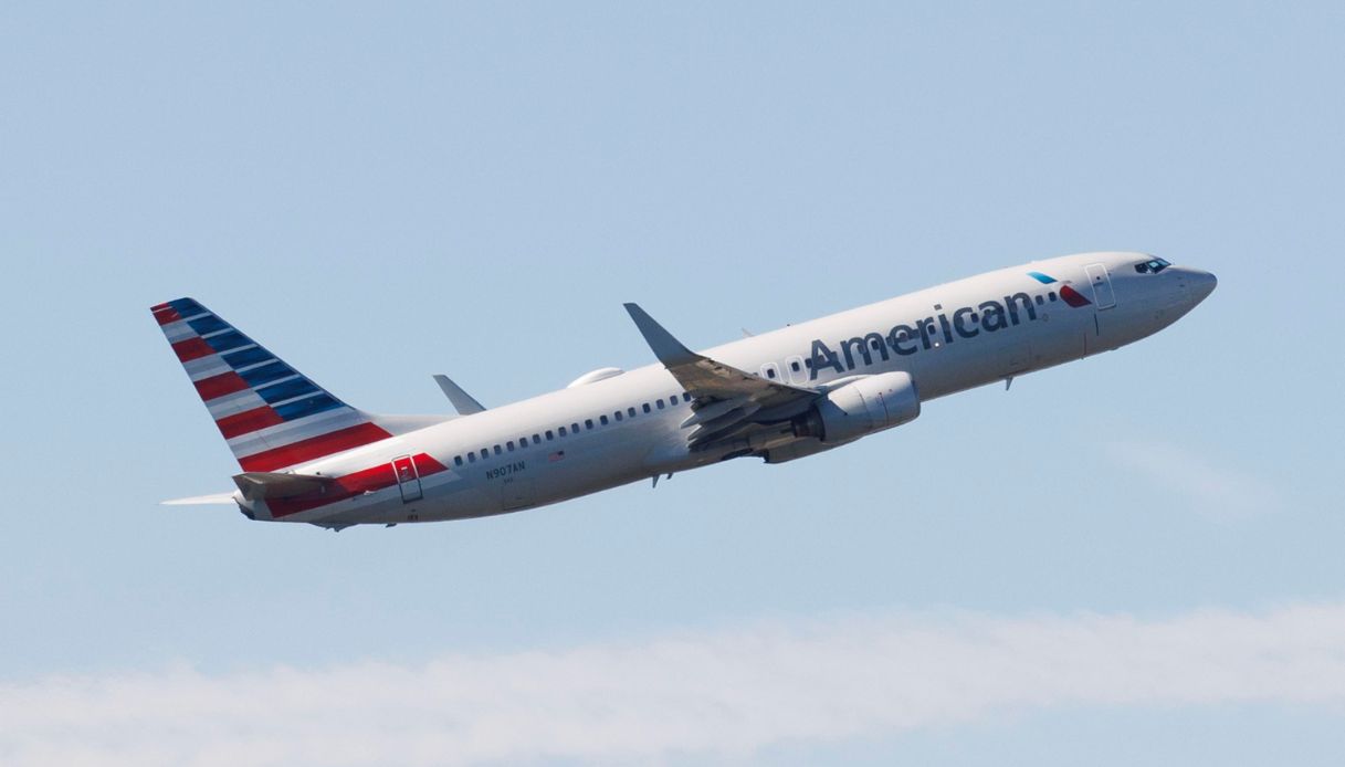 Allarme bomba su volo American Airlines New York   Delhi: Boeing dirottato su Roma Fiumicino: il motivo