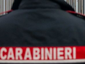 Reggio Calabria, getta rifiuti speciali nel Calopinace: carabinieri in azione, evitato disastro ambientale