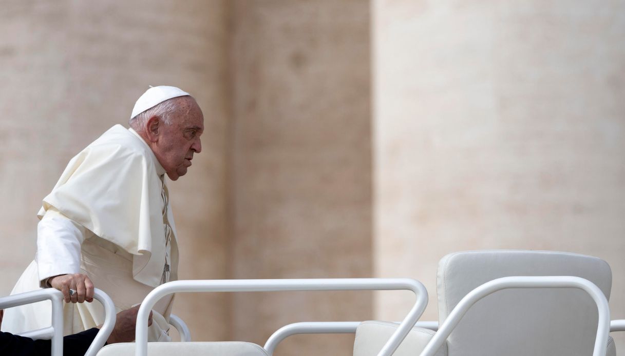 Papa Francesco ricoverato al Gemelli salta l