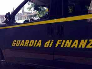Investiva importi elevati rispetto alle sue possibilità a Perugia, arrestato imprenditore vicino ai Casalesi