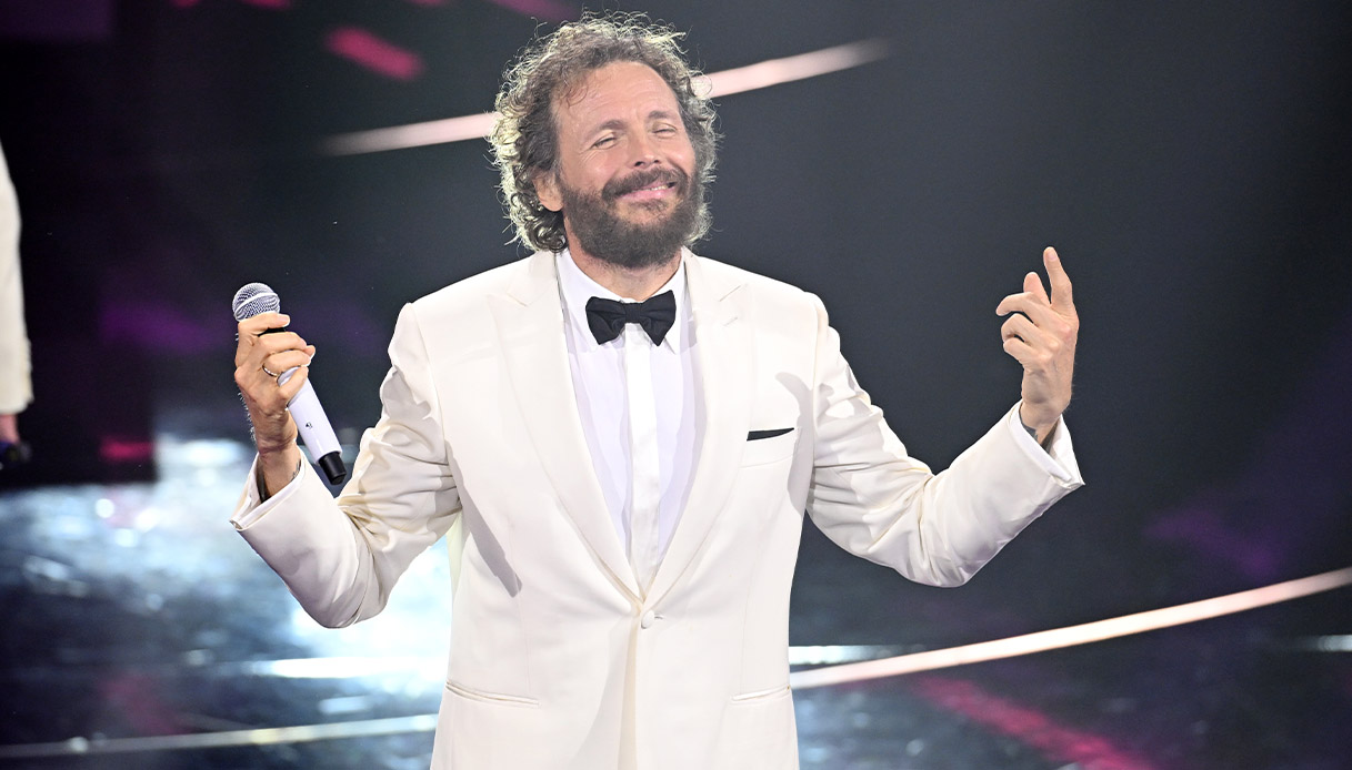 Jovanotti a Sanremo: un fratello morto, l'altro a rischio suicidio, la malattia della figlia e l'incidente