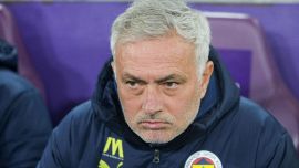 Josè Mourinho denunciato per razzismo dopo Galatasaray - Fenerbahçe: "Frasi disumane e immorali". Cos'ha detto