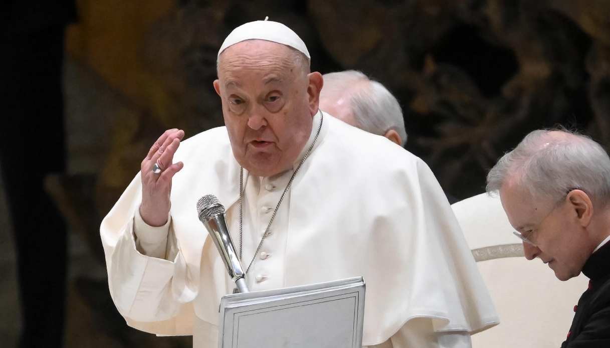 https://wips.plug.it/cips/notizie.virgilio.it/cms/2025/02/papa-francesco-1.jpg