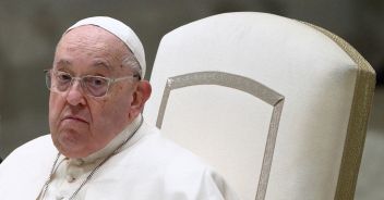 Papa Francesco Gemelli bronchite