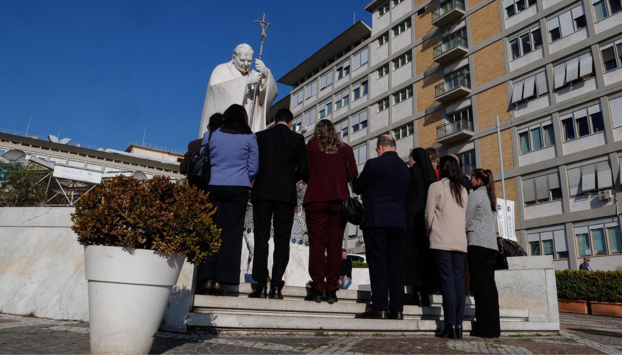 papa francesco policlinico gemelli