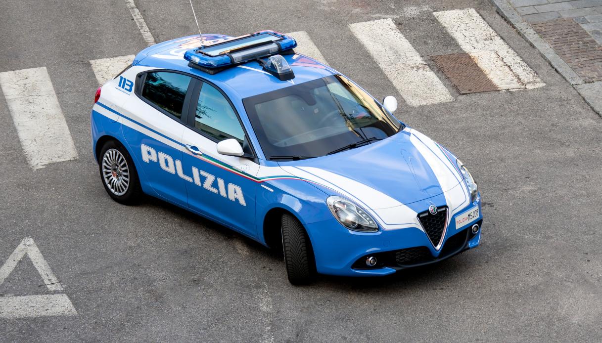 https://wips.plug.it/cips/notizie.virgilio.it/cms/2025/02/polizia-ladispoli-cadavere.jpg