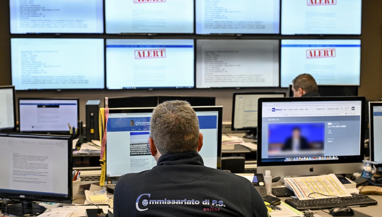 https://wips.plug.it/cips/notizie.virgilio.it/cms/2025/02/siti-italiani-attacco-hacker-filorussi.jpg