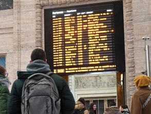 Guasto sull'Alta Velocità Roma - Napoli e treni in ritardo, disagi per un problema a un convoglio sulla linea