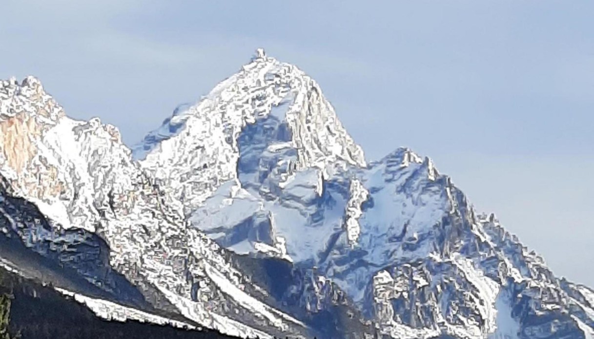 Valanga sulle Dolomiti a Cortina, si cercano possibili dispersi