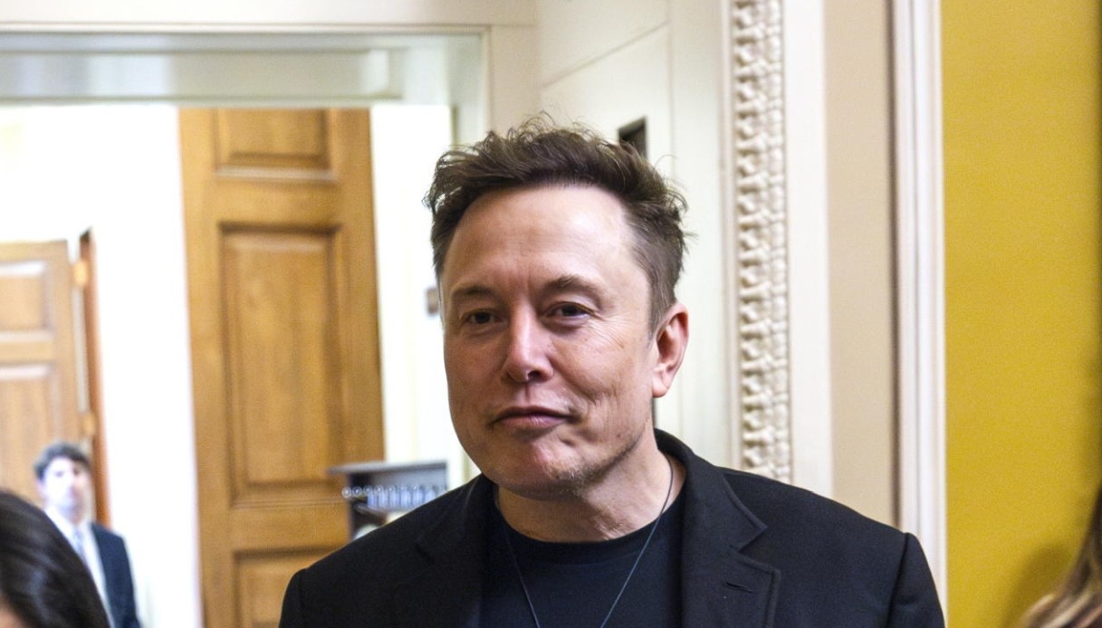 https://wips.plug.it/cips/notizie.virgilio.it/cms/2025/03/elon-musk-starlink-ucraina.jpg