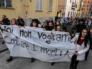 Dopo il terremoto riaprono le scuole a Bagnoli e Fuorigrotta, corteo a Pozzuoli: “Vogliamo sicurezza”