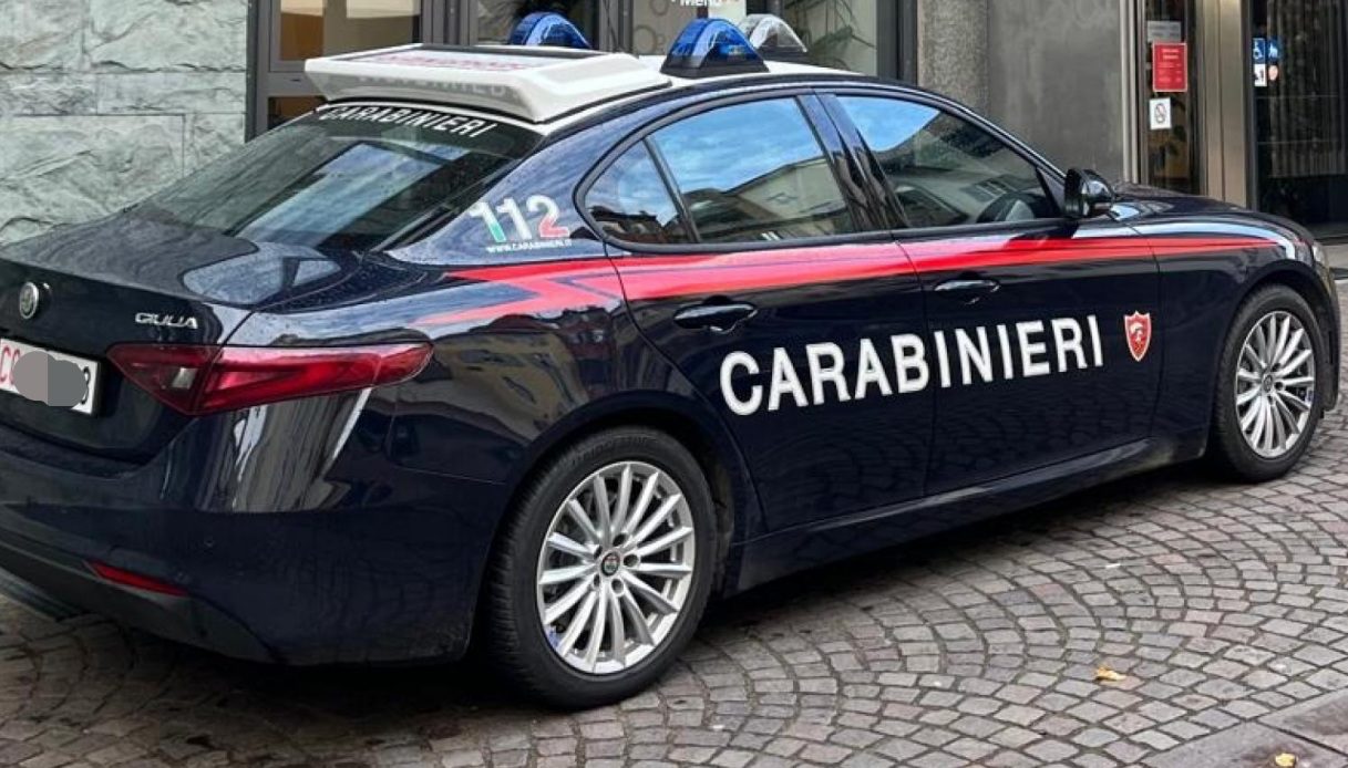 Un'auto dei carabinieri