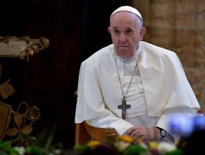 Papa Francesco, ultimo aggiornamento sulle sue condizioni di salute: il Vaticano interrompe i bollettini